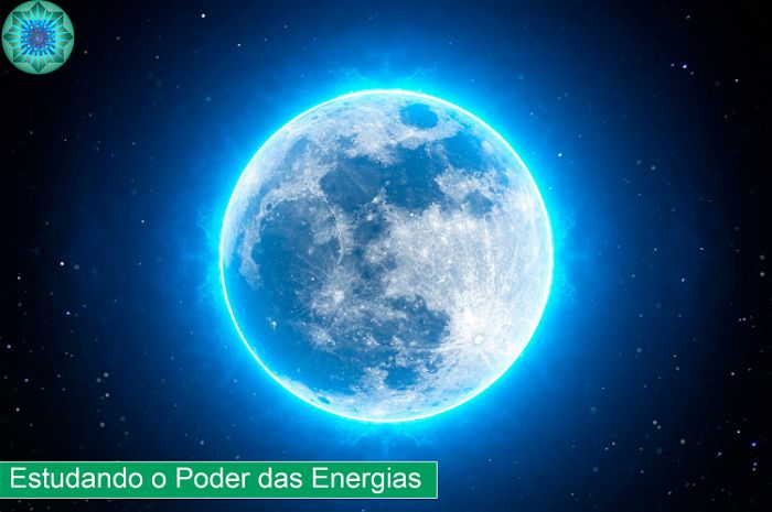 Lua azul trazendo boas energias