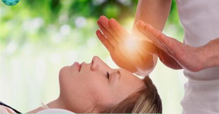 O que é Reiki? Conheça a cura pelas mãos